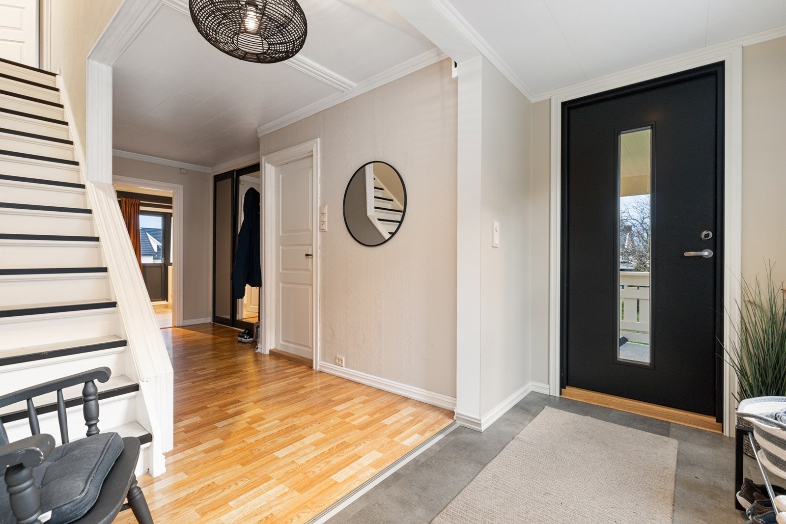 Gang/entré i hovedetasjen Galleribilde