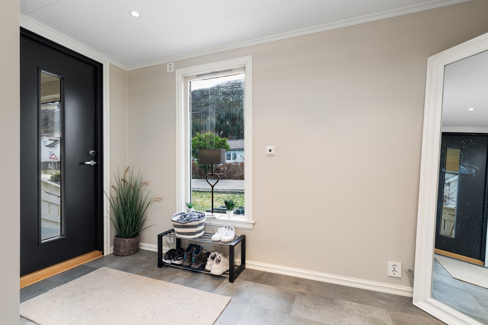 Gang/entré i hovedetasjen Galleribilde