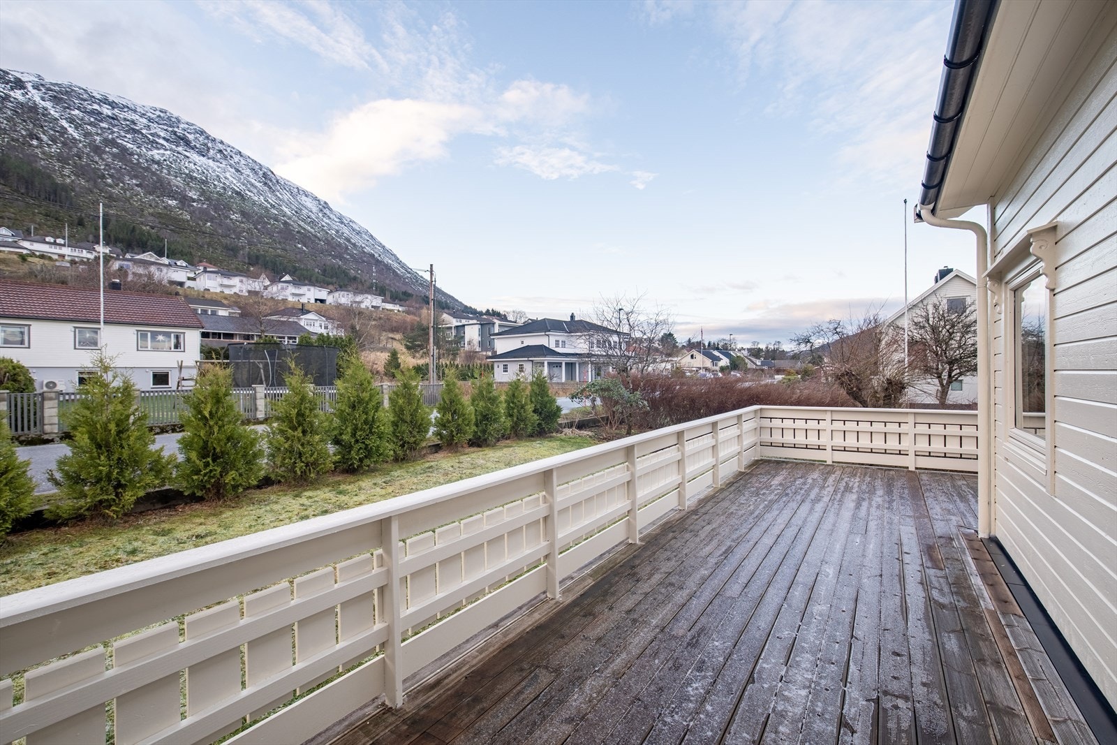 Veranda ved hovedetasjen på ca. 30 m² Galleribilde