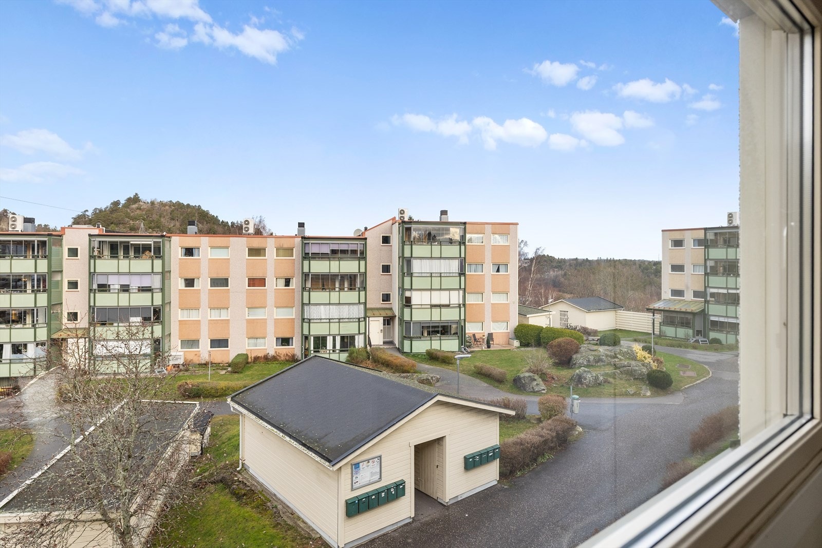 Utsikt fra kjøkkenvinduet. Galleribilde