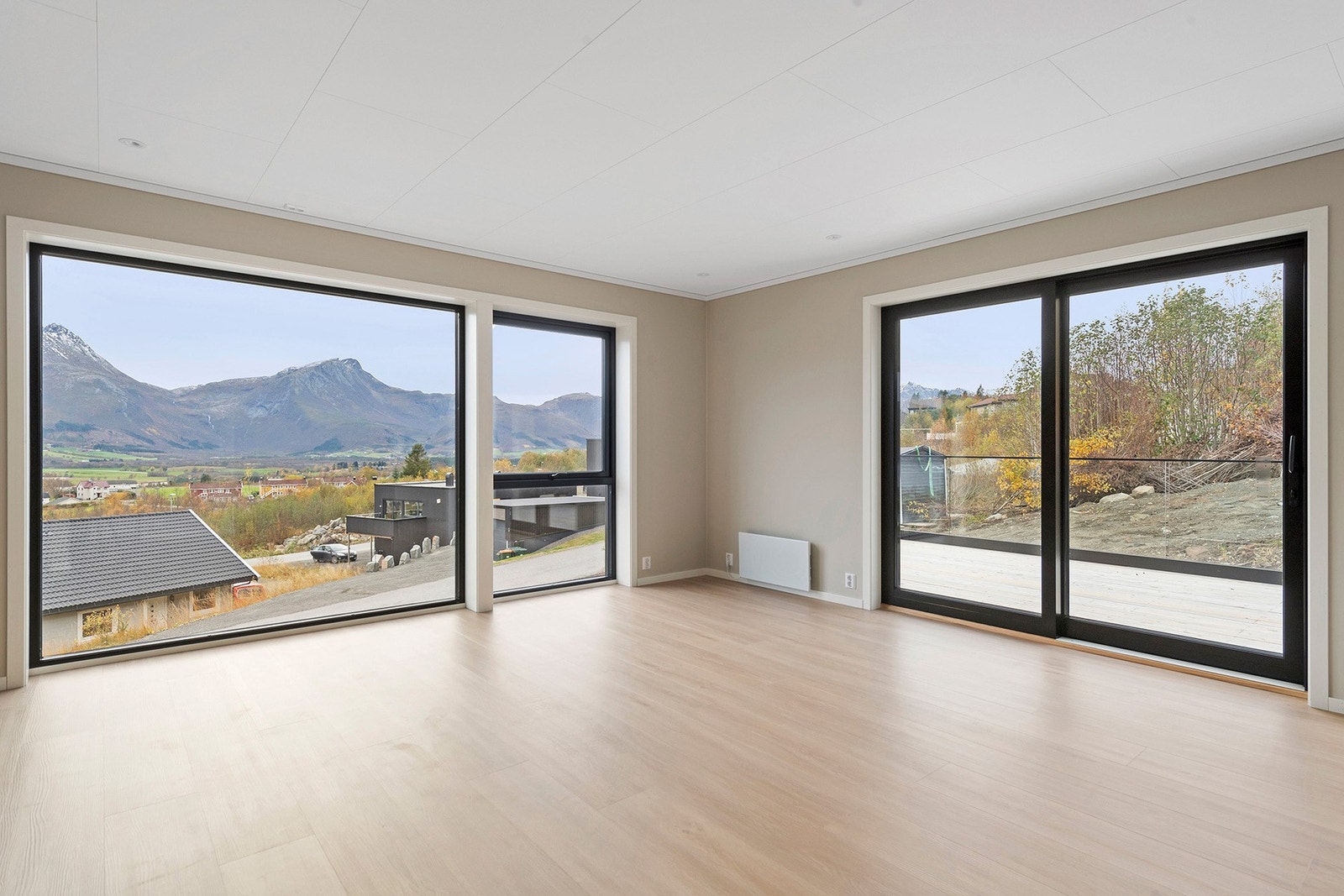 Vinduer i full høyde gir ekstra mye lysinnslipp Galleribilde