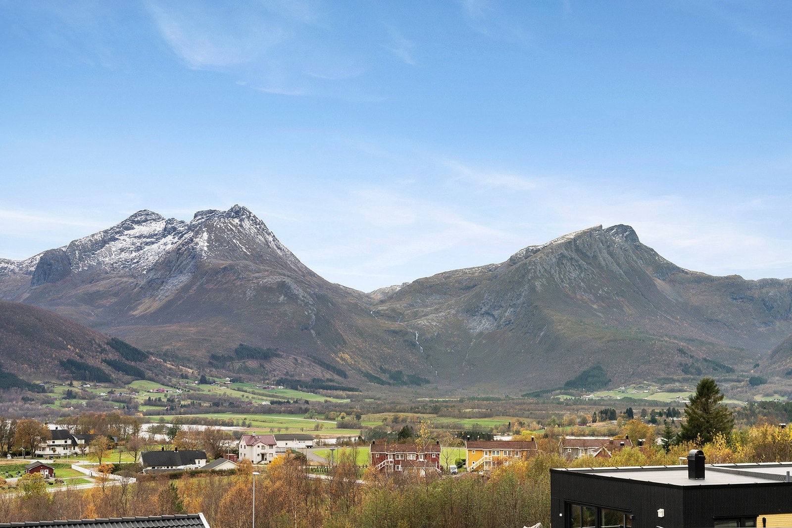 Flotte fjell og naturlandskap Galleribilde