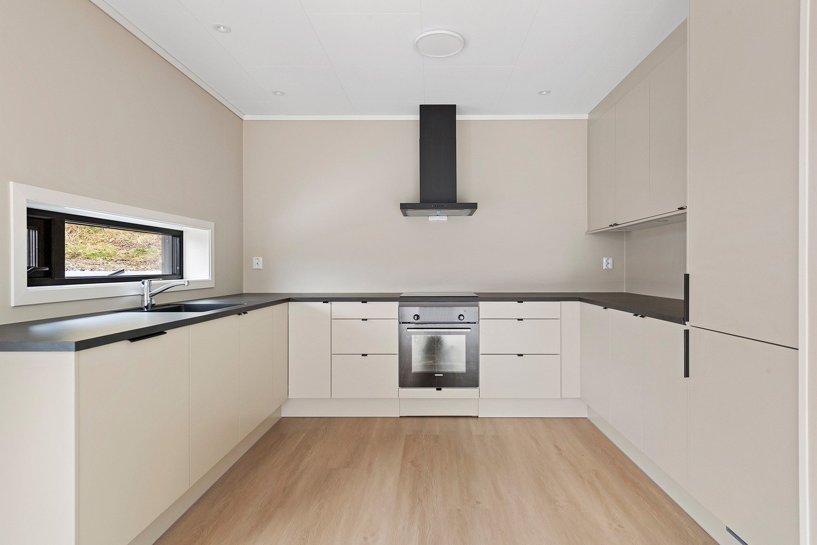 Alle hvitehvarer integrert Galleribilde