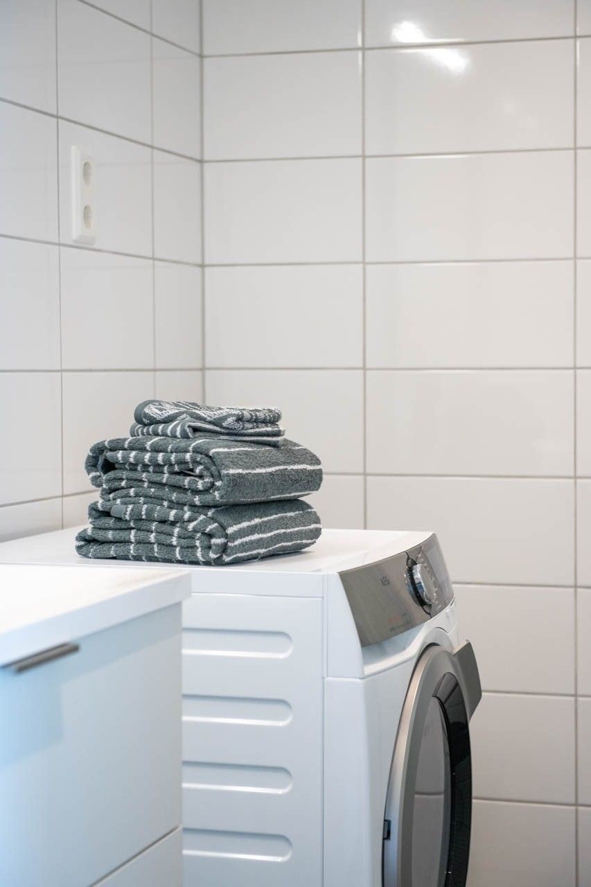 Bad med Vaskemaskin/tørketommel. Galleribilde