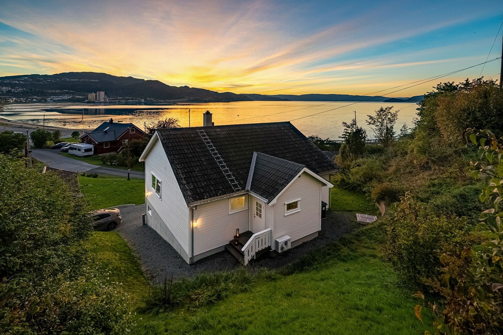 Aktiv Eiendomsmegling har gleden av å presentere Sandstuvegen 12 i Brekka - en velholdt og innholdsrik enebolig fra 2012 over to plan. Foto: Vidar Alvik/ Grattis foto. Galleribilde