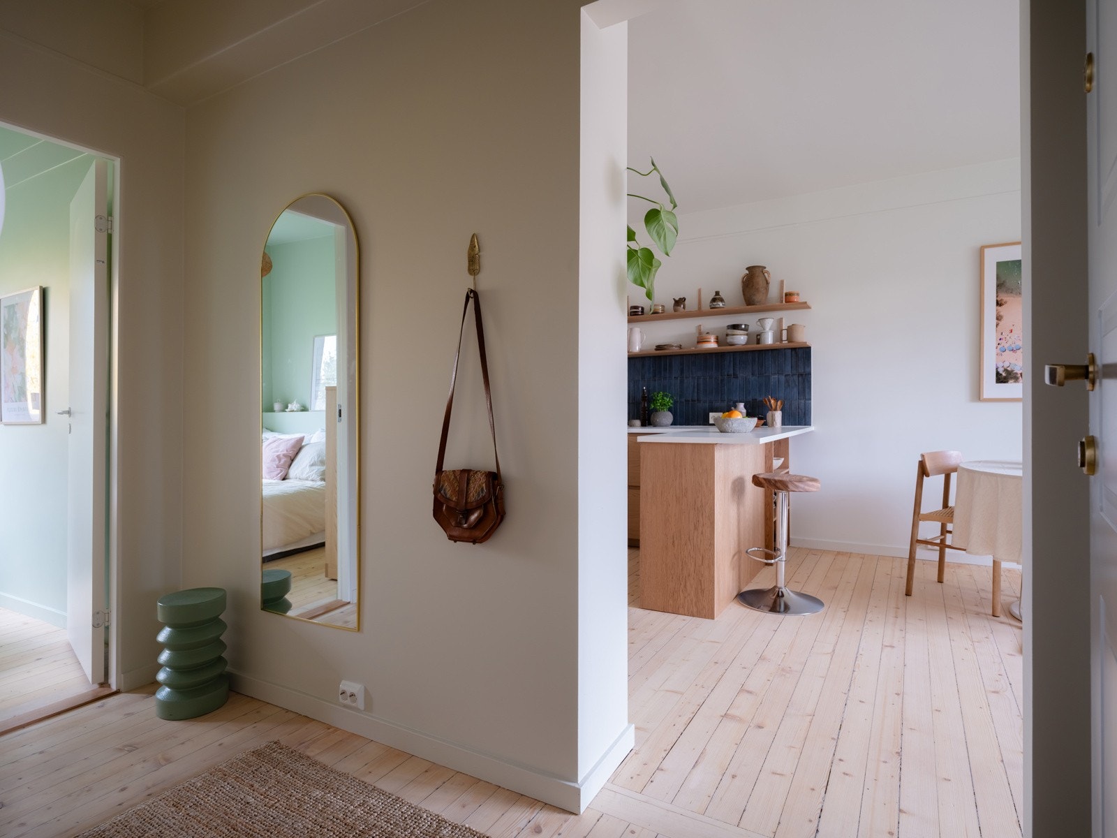 Leiligheten disponerer i tillegg en kjellerbod på 6m². Galleribilde