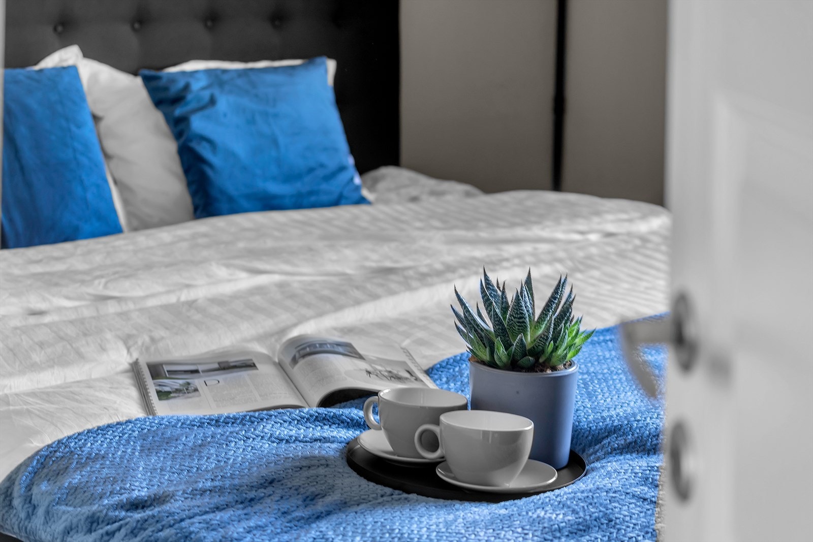 Leiligheten inneholder to soverom, begge med god plass til seng og garderobeløsning. Galleribilde