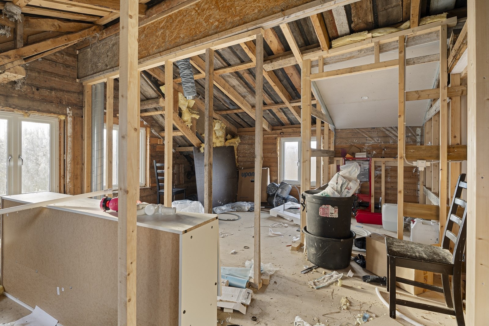 I loftsetasjen er det tiltenkt fremtidig gang, tre fremtidige soverom og fremtidig toalettrom Galleribilde