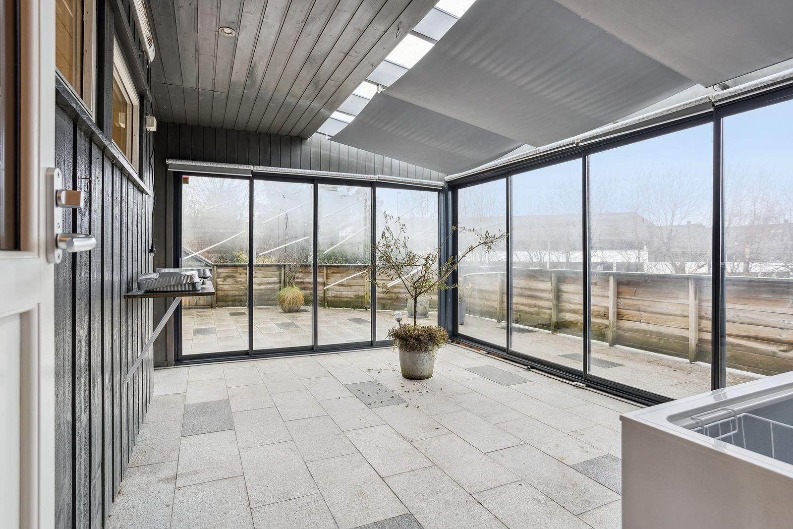 Vinterhage som byr på hyggelige stunder hele året. Galleribilde