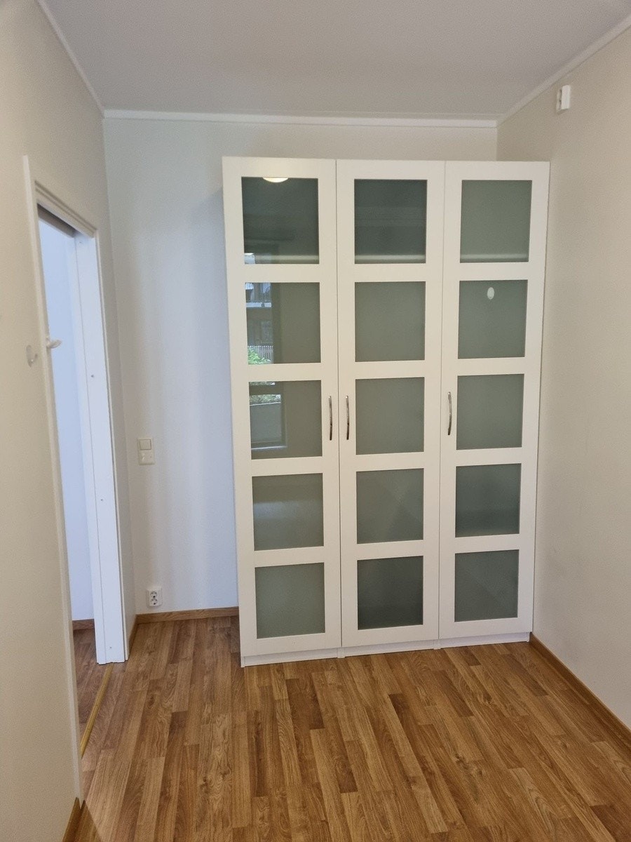 Garderobeskap på soverom Galleribilde