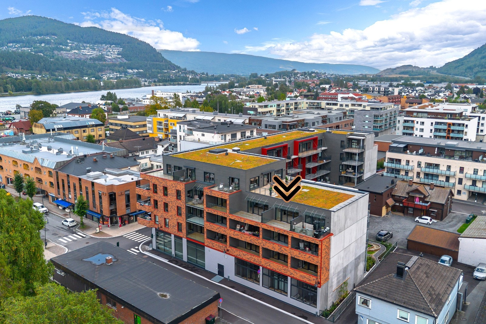 Leiligheten ble ferdigstilt i mai 2025 og fremstår som meget moderne og innbydende. Galleribilde