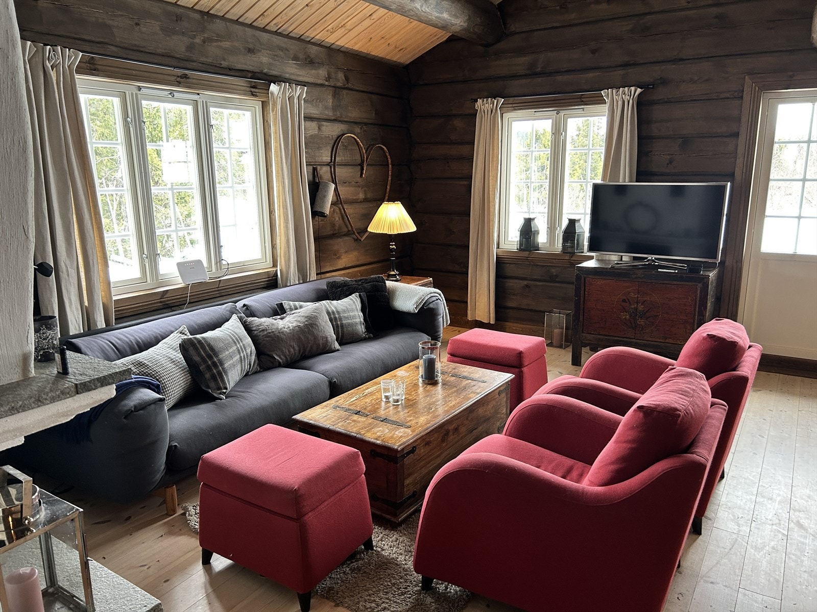 Her er det plass til både salong og spisestue. Galleribilde