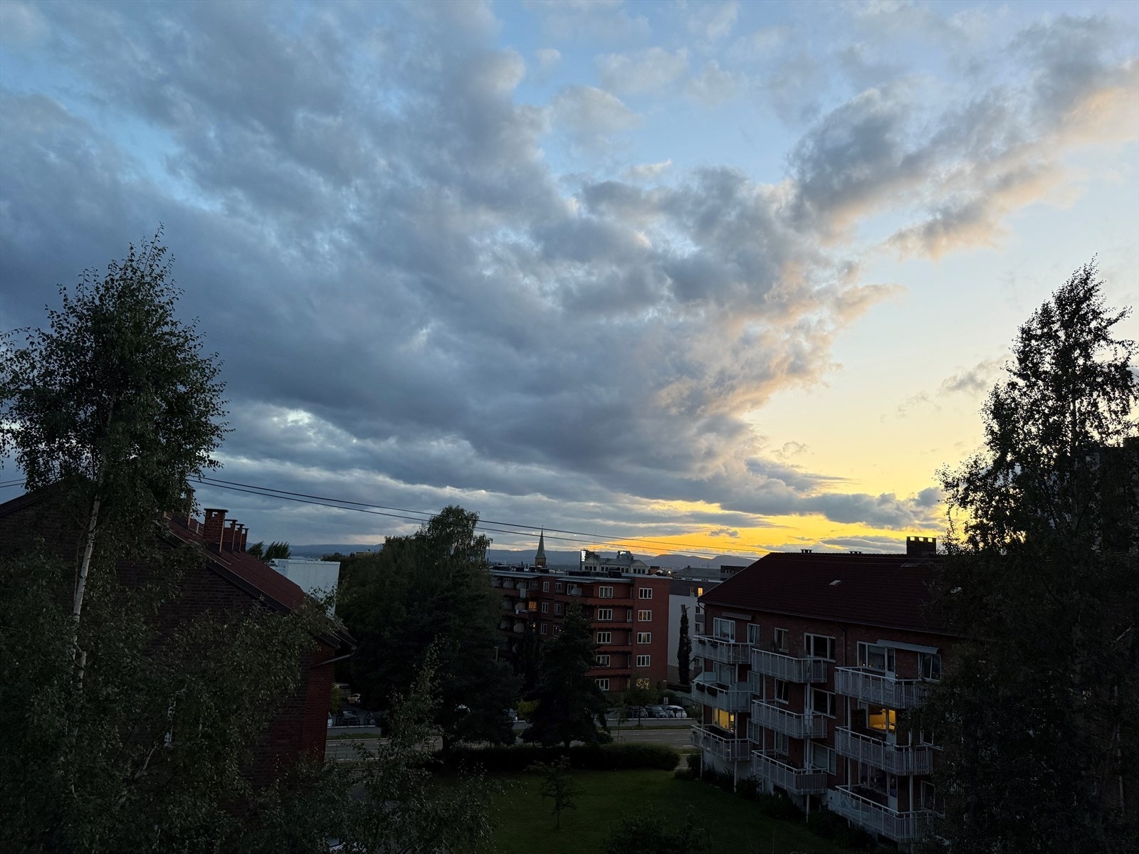 Solnedgangsbilde fra selger. Galleribilde