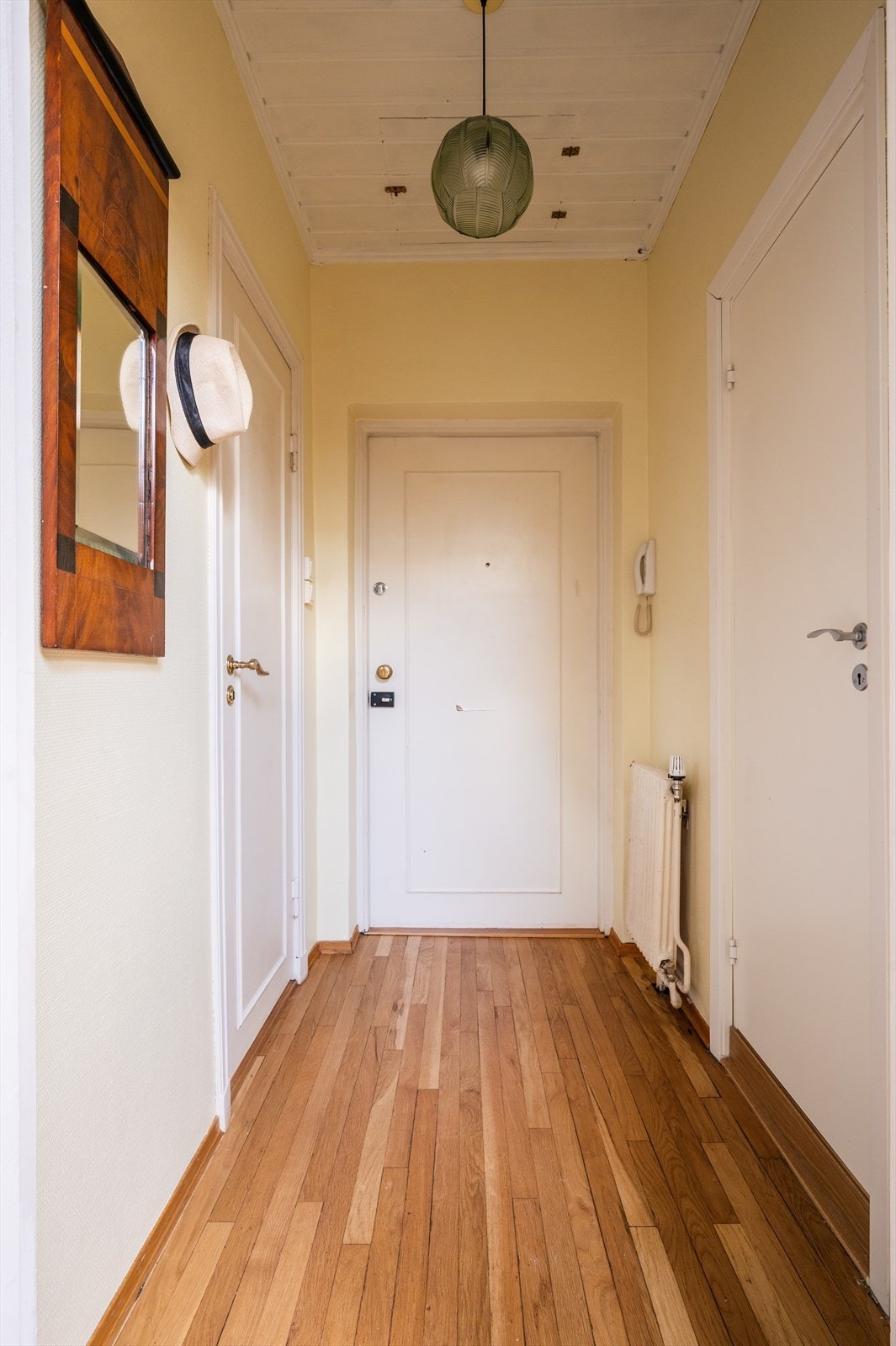 Her får du en funksjonell og ryddig start på boligen som gir et trivelig førsteinntrykk. Galleribilde