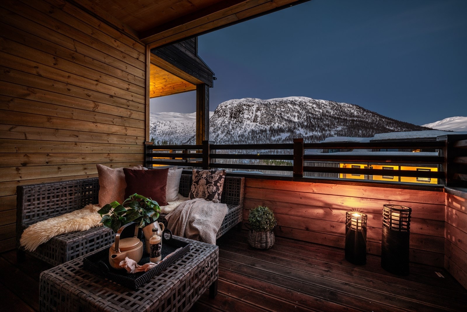 Nyoppført og strøkent fritidsrekkehus med ski in/ski out beliggenhet (Bilder tatt fra tilsvarende bolig som er speilvendt) Galleribilde