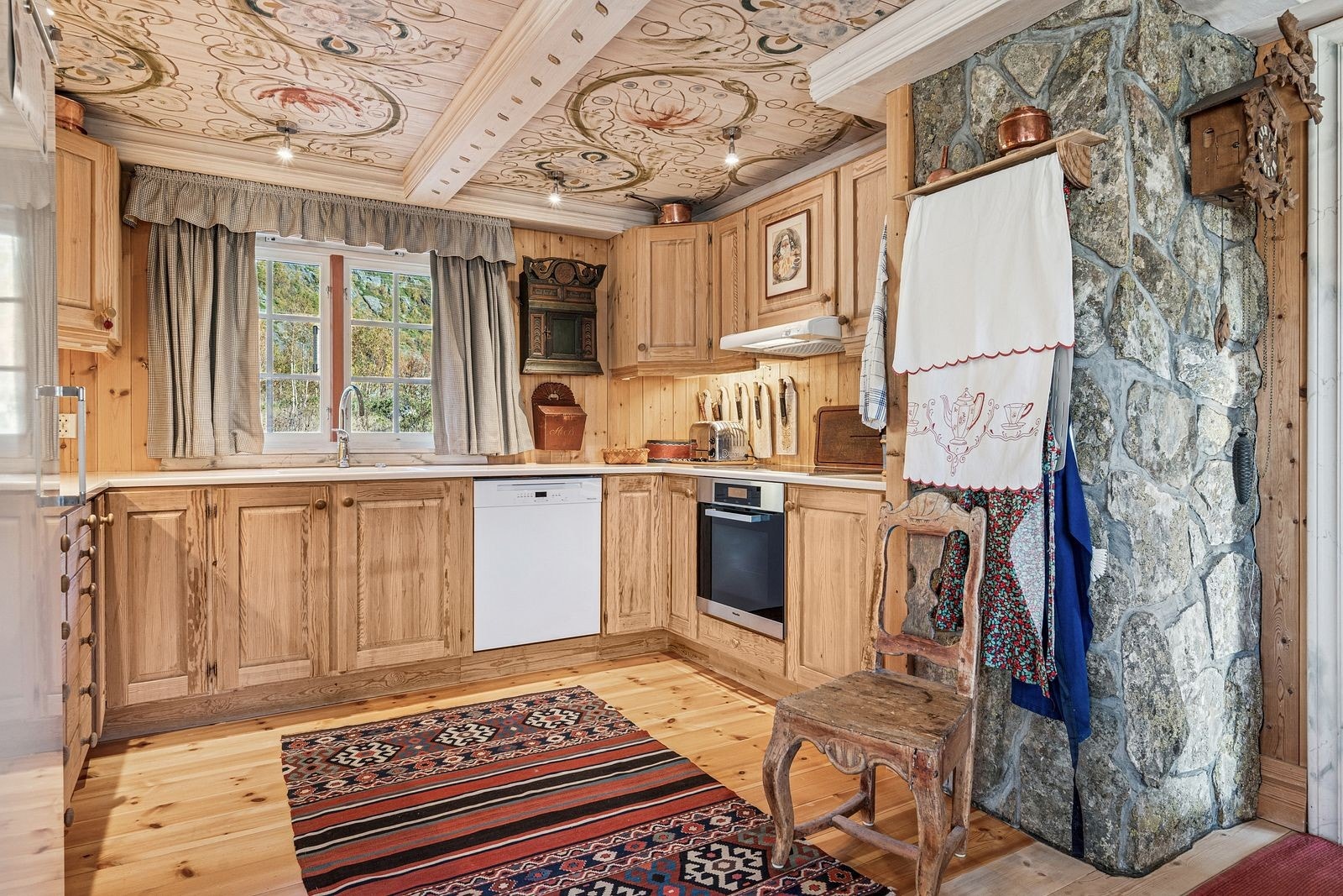 Ny Miele oppvaskmaskin 2025 - type G5832 SCU NER BW - Miele Induksjonstopp, uavhengig av stekeovn. Miele stekeovn Galleribilde