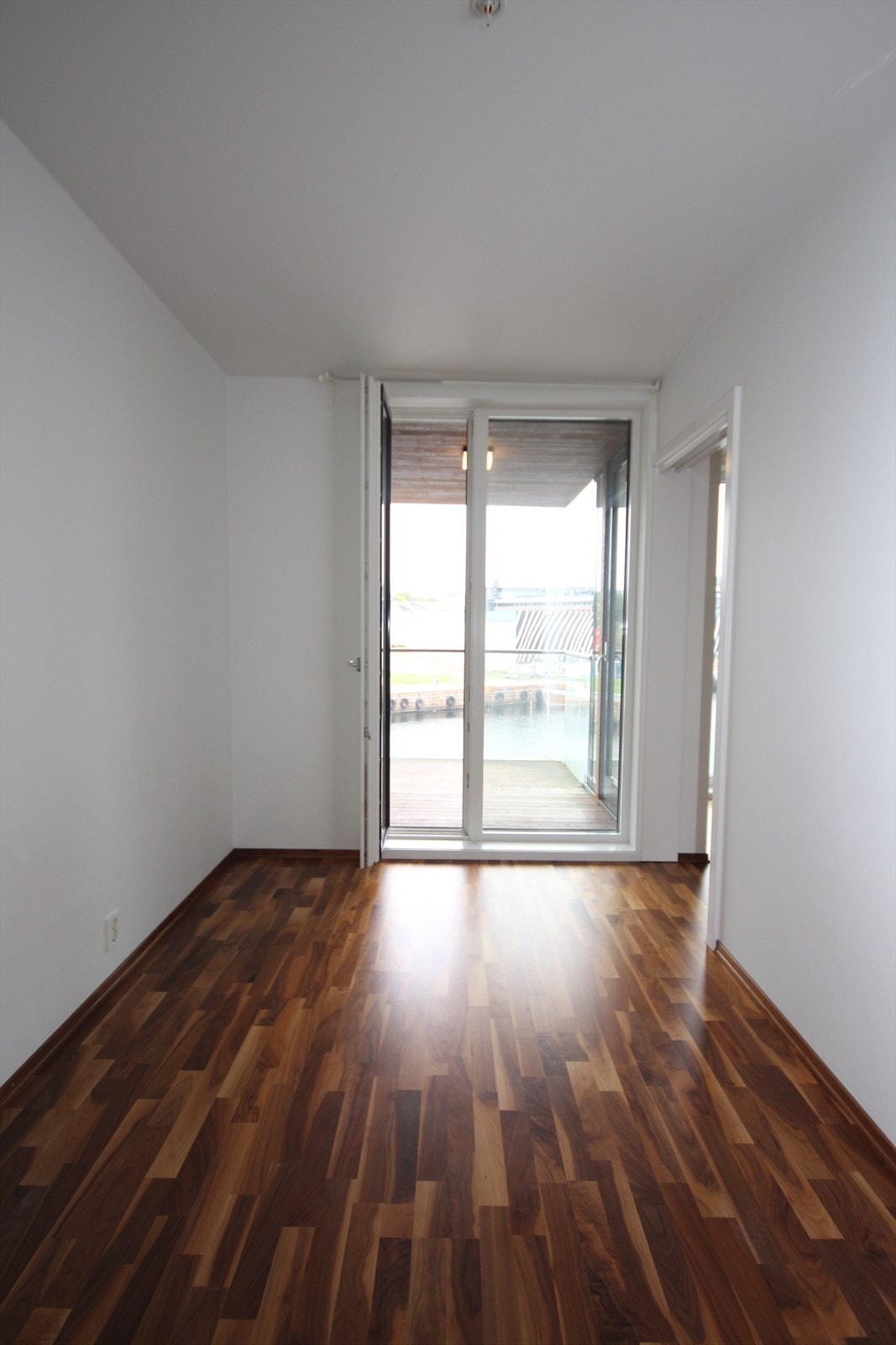 Fra soverom mot balkong. Galleribilde