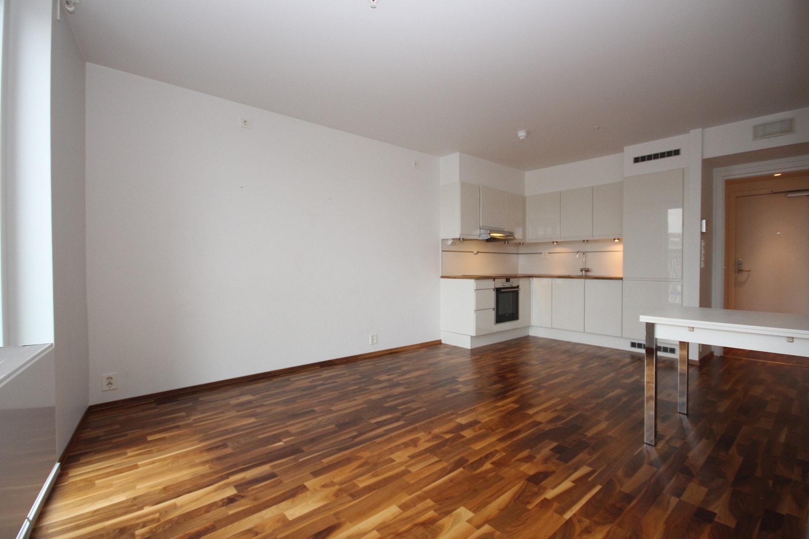 Meget hyggelig 2-roms leilighet på Tjuvholmen med balkong. Galleribilde