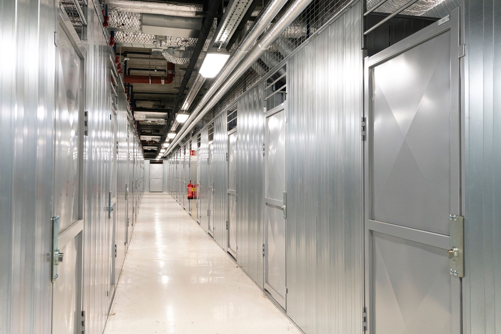 Praktisk sportsbod i kjeller med følger leiligheten. Galleribilde