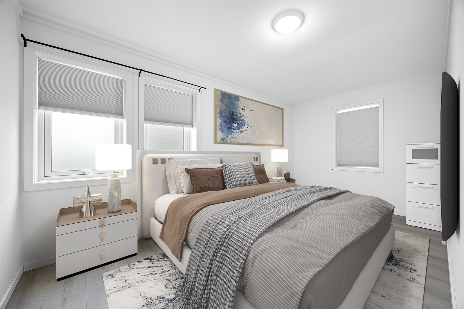 Hovedsoverom med solskjerming på vinduer. Digitalt møblert. Galleribilde