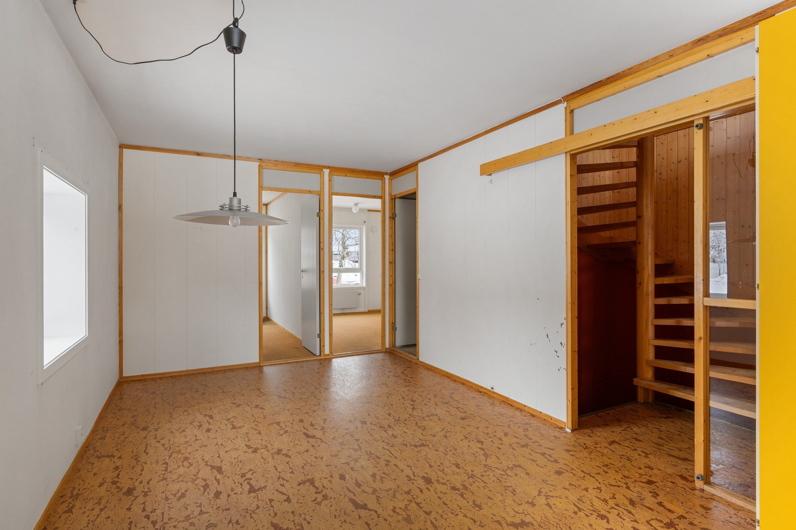 Kjøkken/spisestue. Galleribilde