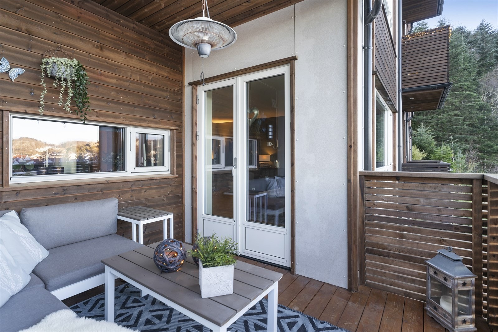 Og man har tilgang til balkongen. Galleribilde