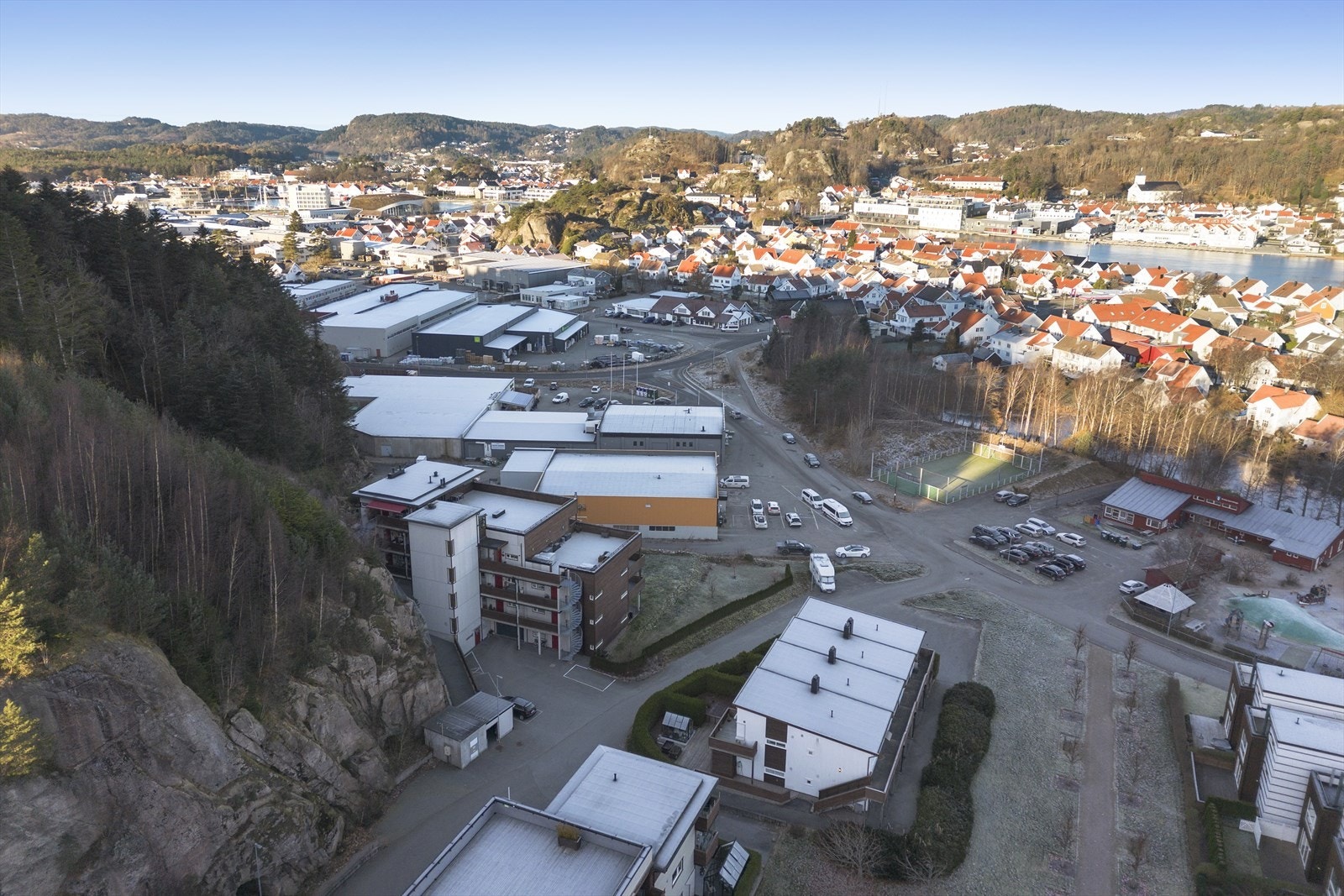 Området Kvisla med nærhet til dagligvarebutikker, barnehage og sentrum. Galleribilde