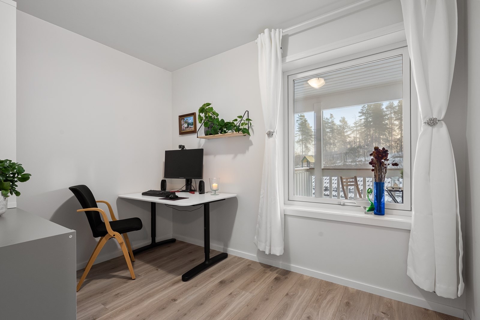 Godkjent soverom som i dag brukes som kontor. Galleribilde