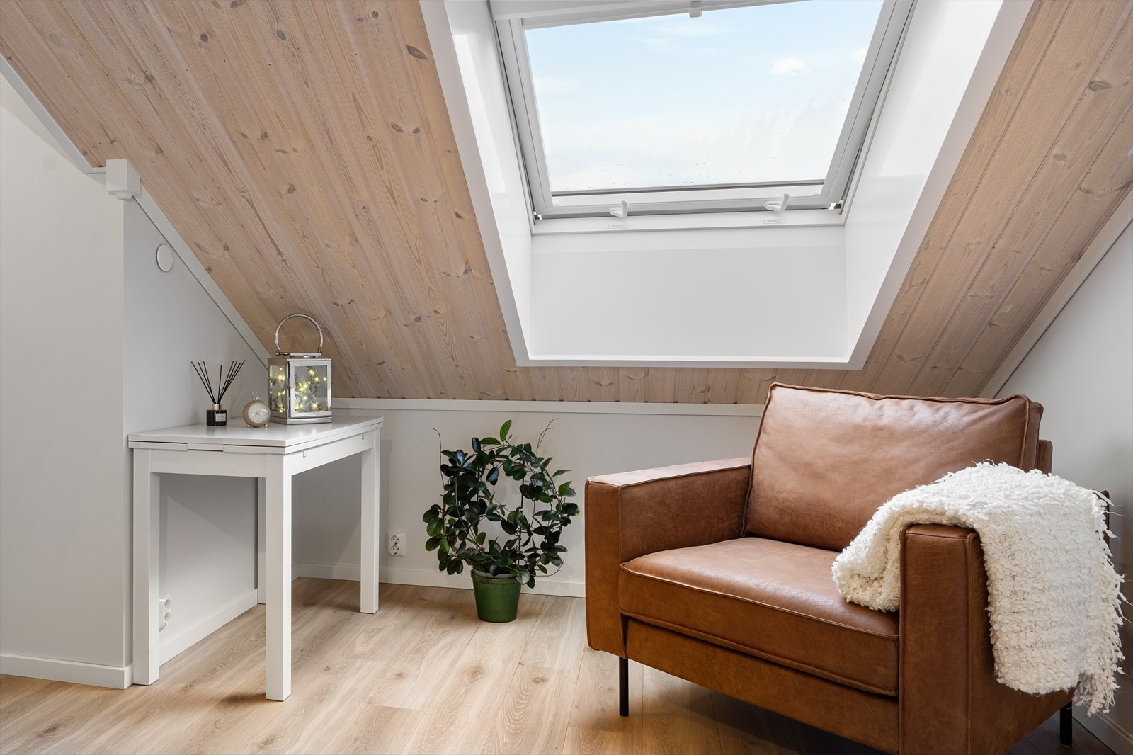 Innredd slik du ønsker med en hyggelig lesekrok eller hjemmekontor. Galleribilde