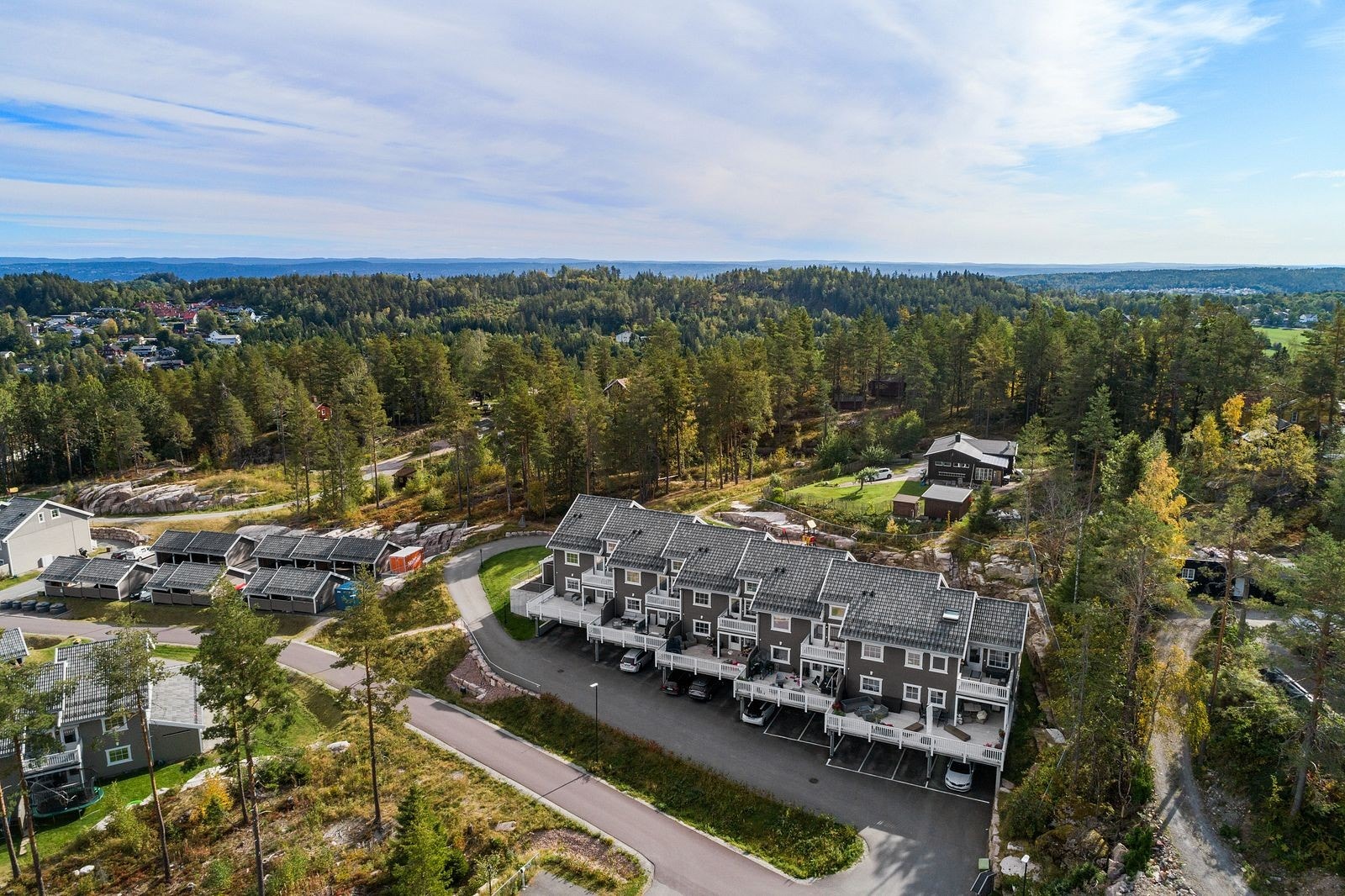 Området byr på et rikt utvalg av tur- og rekreasjonsmuligheter rett utenfor døren. Galleribilde