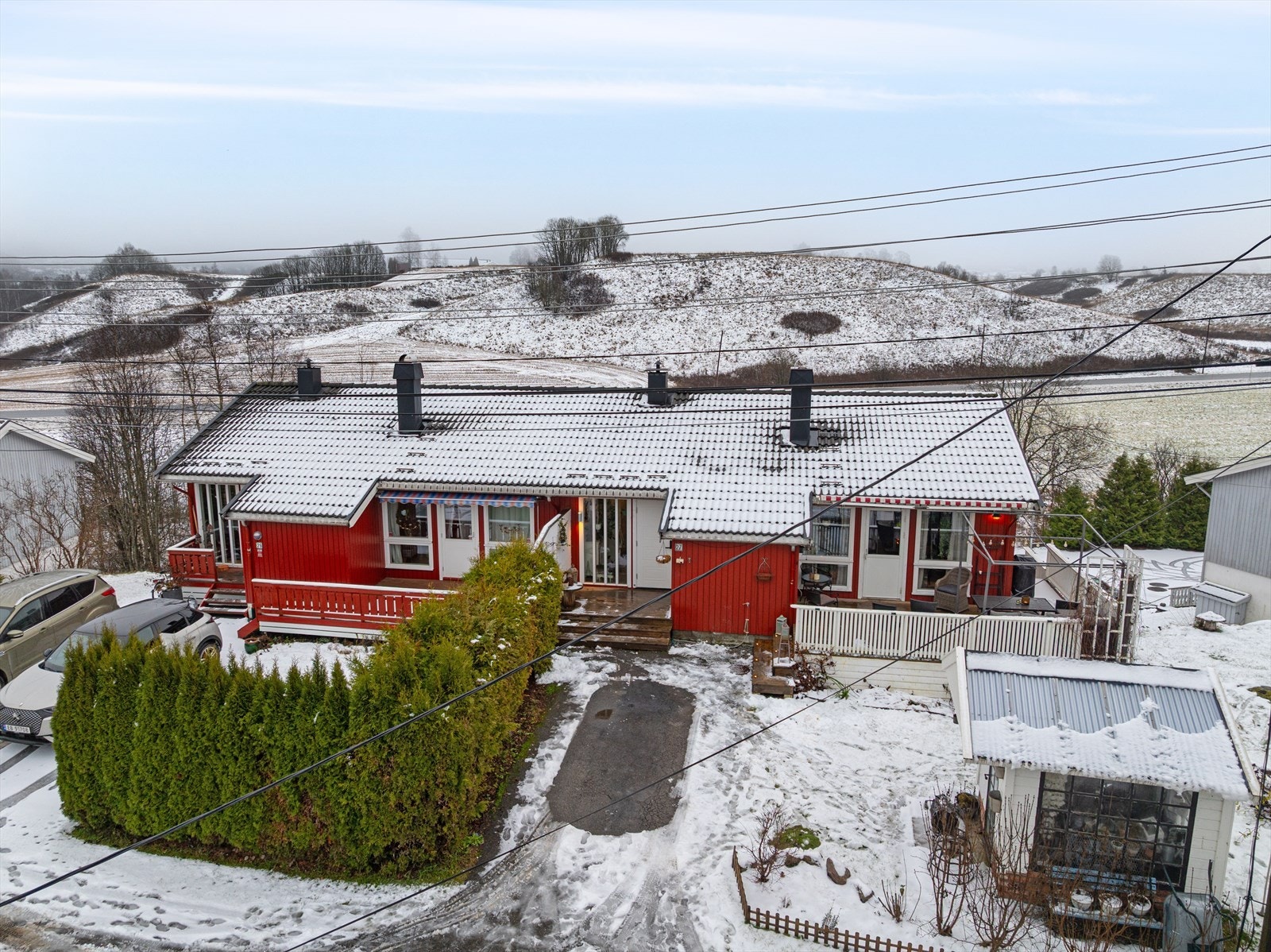 Boligen har en fin plassering på feltet. Galleribilde