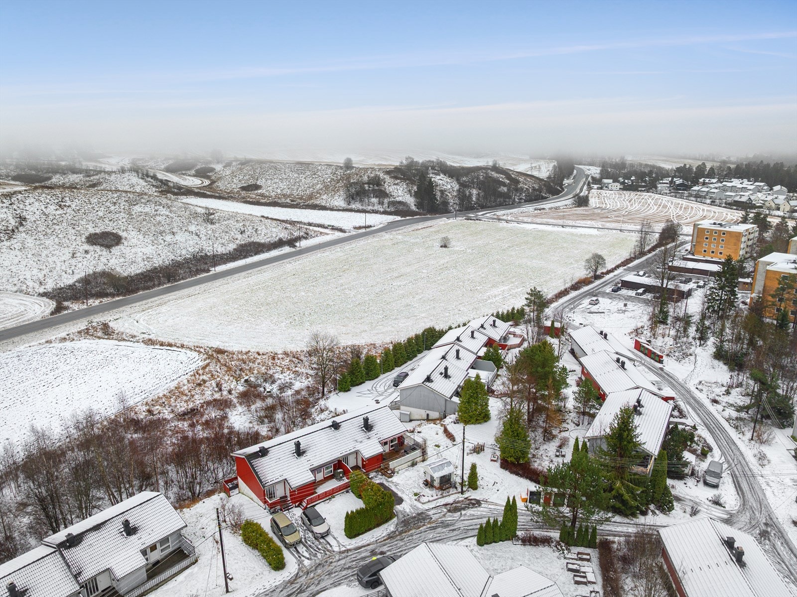 Fra busstoppet Gruemyra, ca. 5 minutters gange unna. Galleribilde
