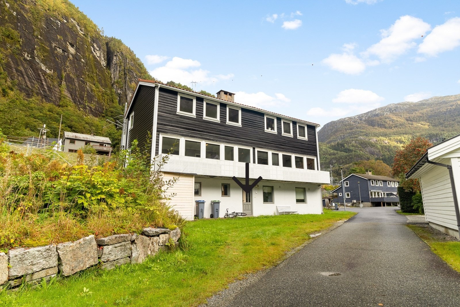 Iht. tegninger fra 1967 er hele leiligheten bodareal og derfor ikke godkjent for varig opphold. Galleribilde