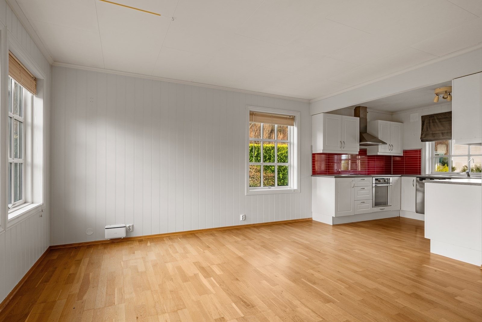 Stue og kjøkken - vannbåren varme i gulvet Galleribilde