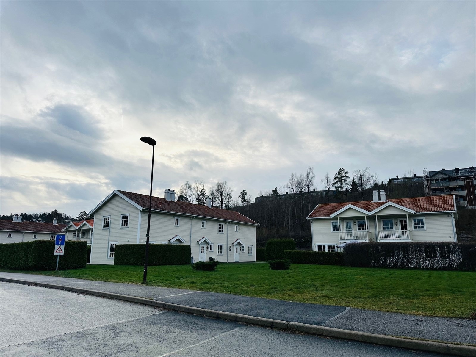 Sameiet har tilsammen 10 boliger fordelt på 4 bygninger Galleribilde