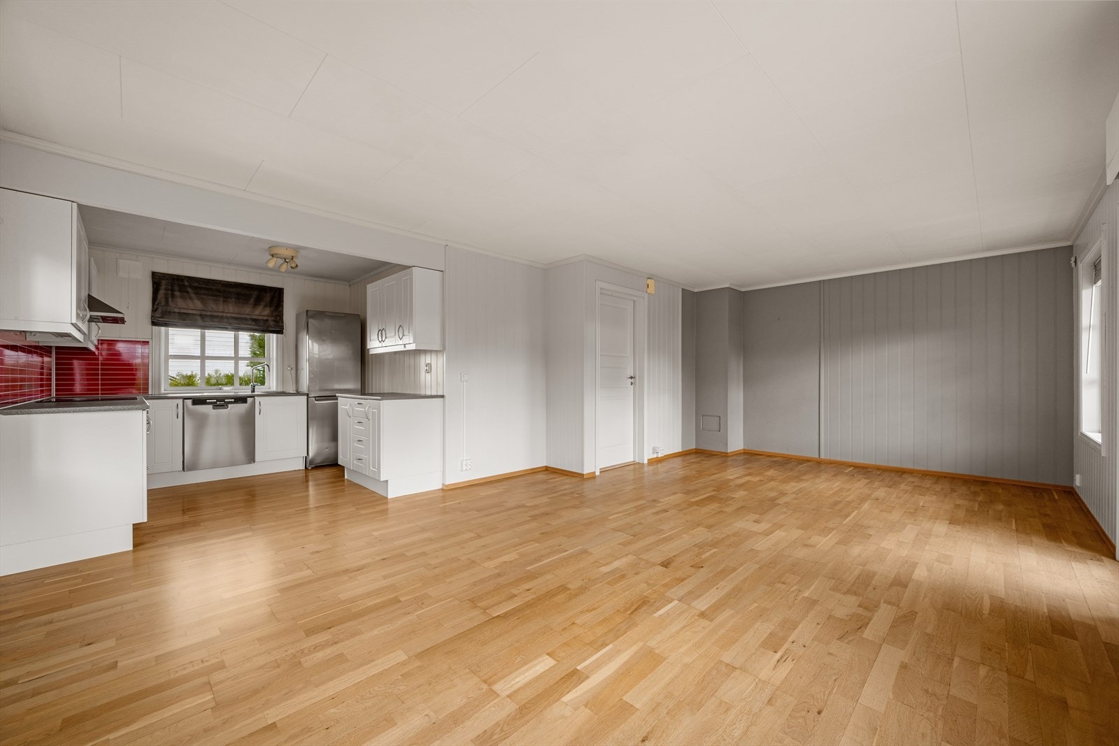 Det er pipe og mulighet til peis i boligen Galleribilde