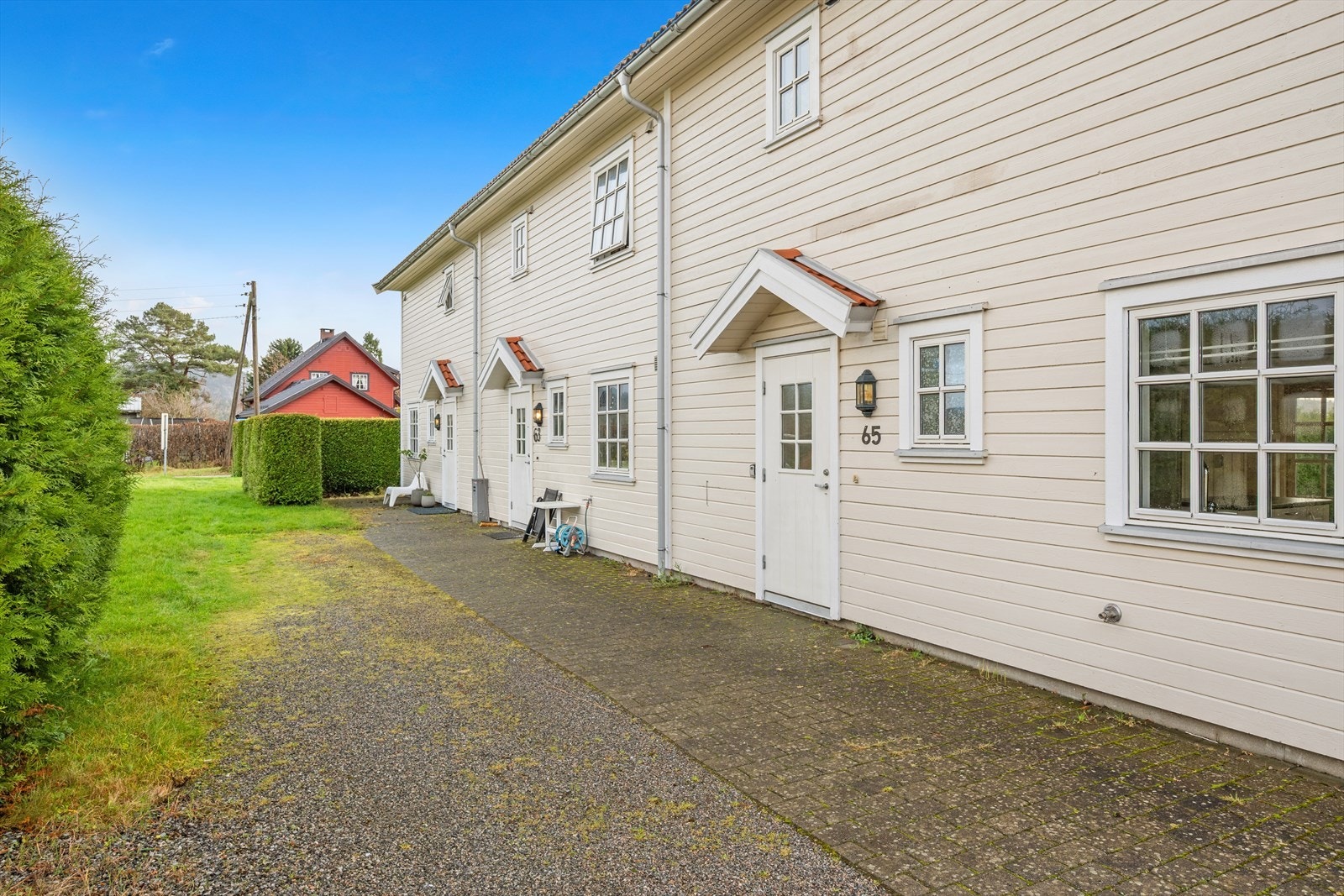 Kommunale avgifter: kr. 18 768,- for 2025, som utgjør kr. 1 564,- pr. måned. Galleribilde