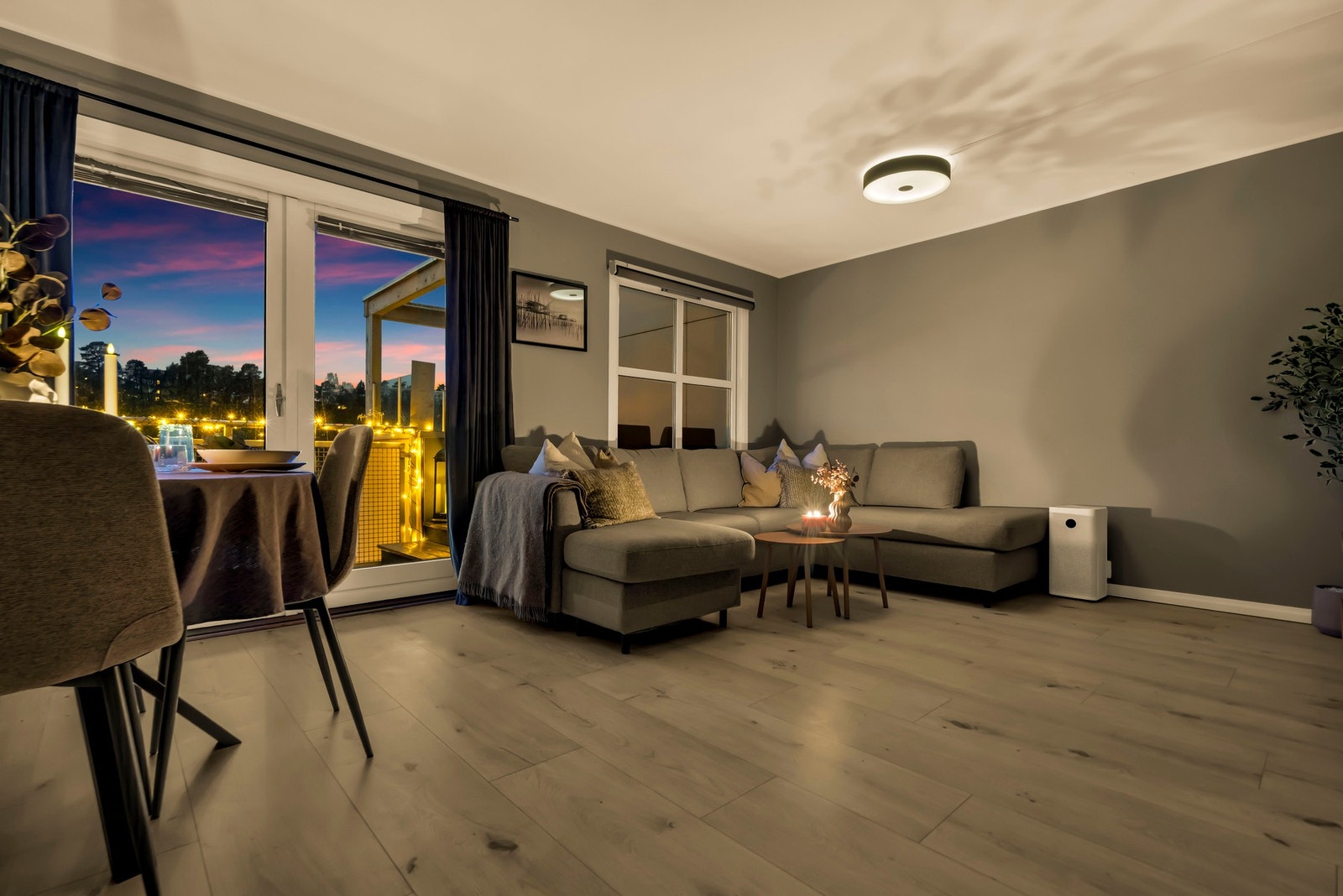 Oppvarming: Vannbåren varme via felles varmesentral og radiatorer. Galleribilde