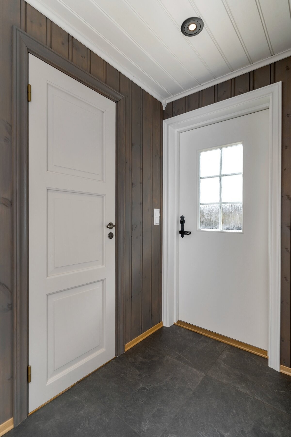 Arealeffektivt vindfang med fliser og varmekabler Galleribilde