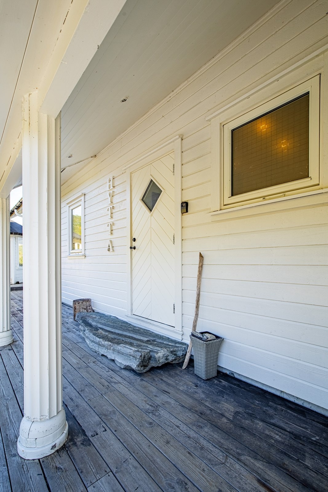 Fint overbygd inngangsparti Galleribilde