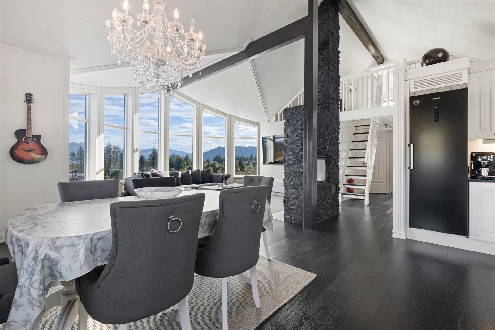 Drømmer du om en fritidsbolig der du kan trekke deg tilbake, omringet av natur og frisk fjelluft? Galleribilde