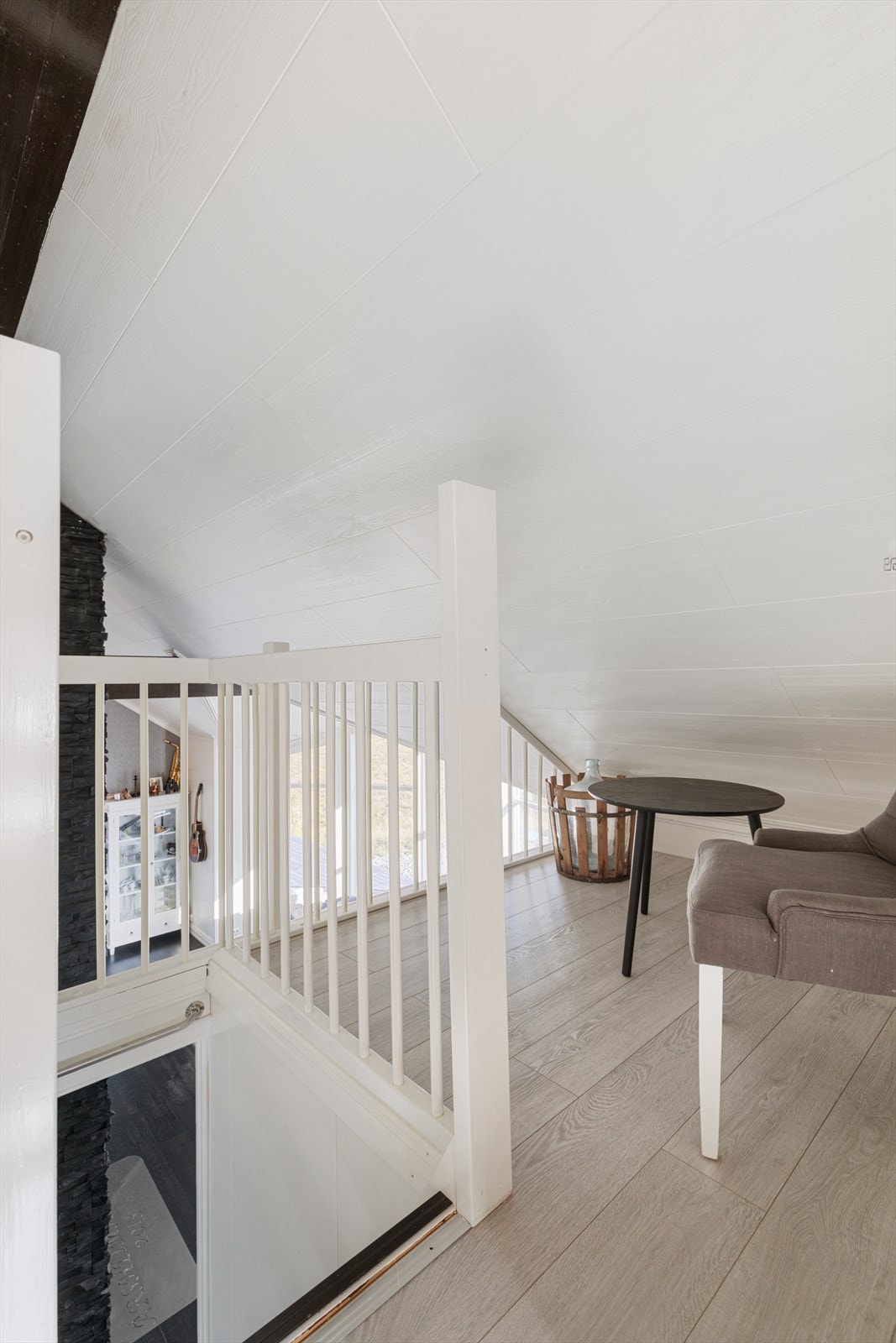 Trapp opp til hems Galleribilde