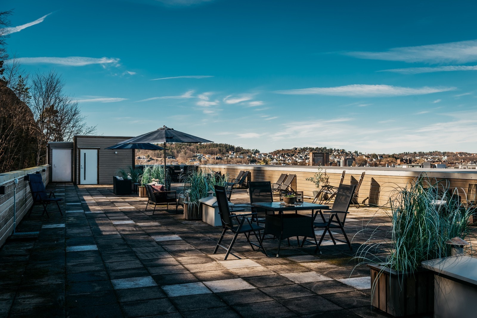 Her har borettslaget en felles takterrasse som alle kan bruke, og utsikten her er er magnifikk Galleribilde