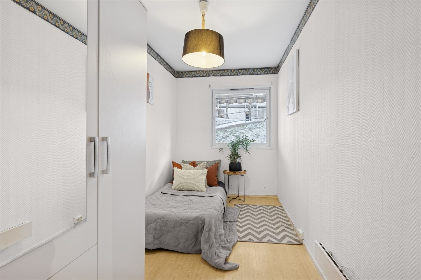 Soverommene er utstyrt med ulike garderobeløsninger. Galleribilde