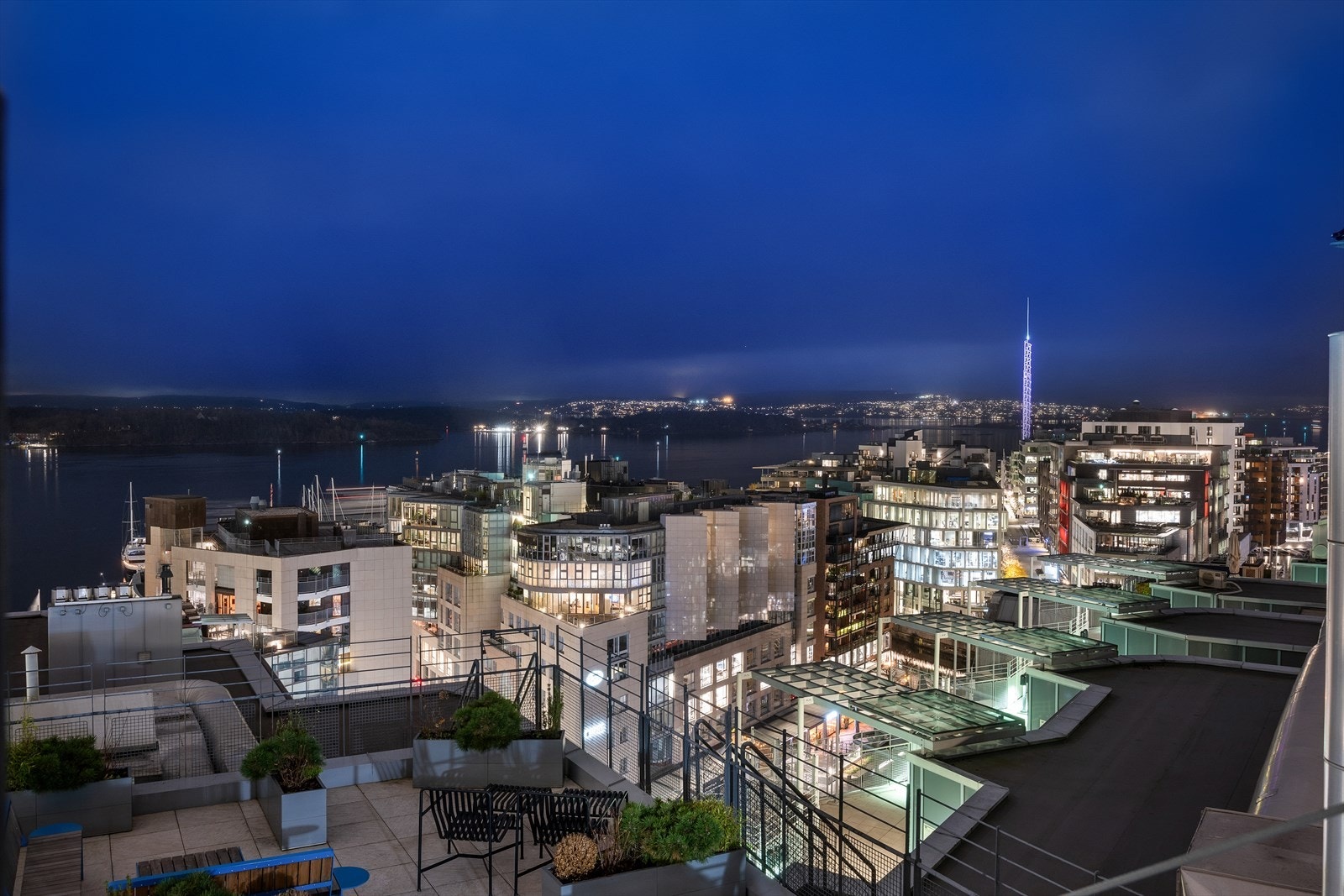 Med gangavstand til Tjuvholmen og sentrum har du tilgang til alt hovedstaden har å by på. Galleribilde