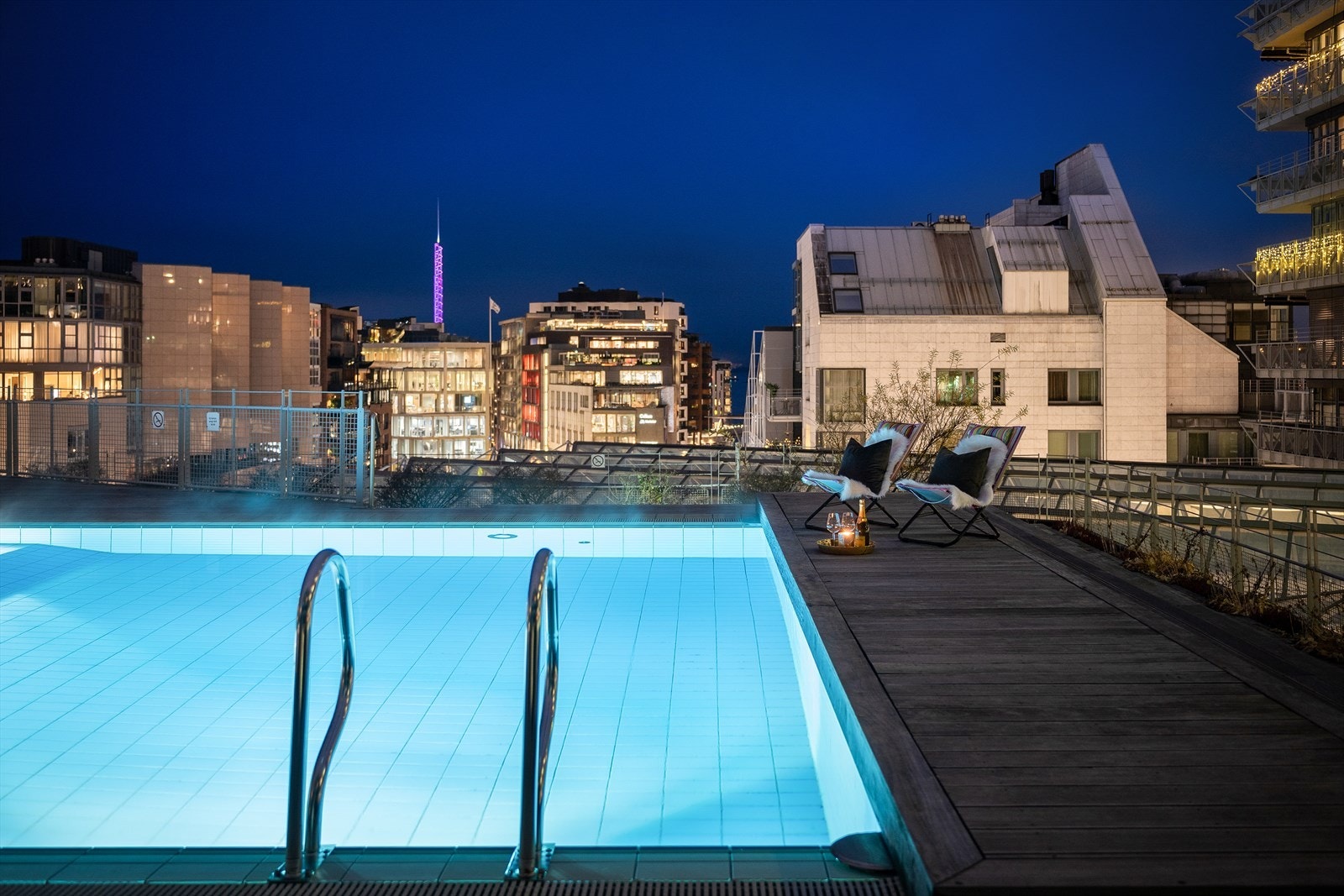 Svømmeanlegget er en unik fasilitet som gir en følelse av luksus i hverdagen. Galleribilde