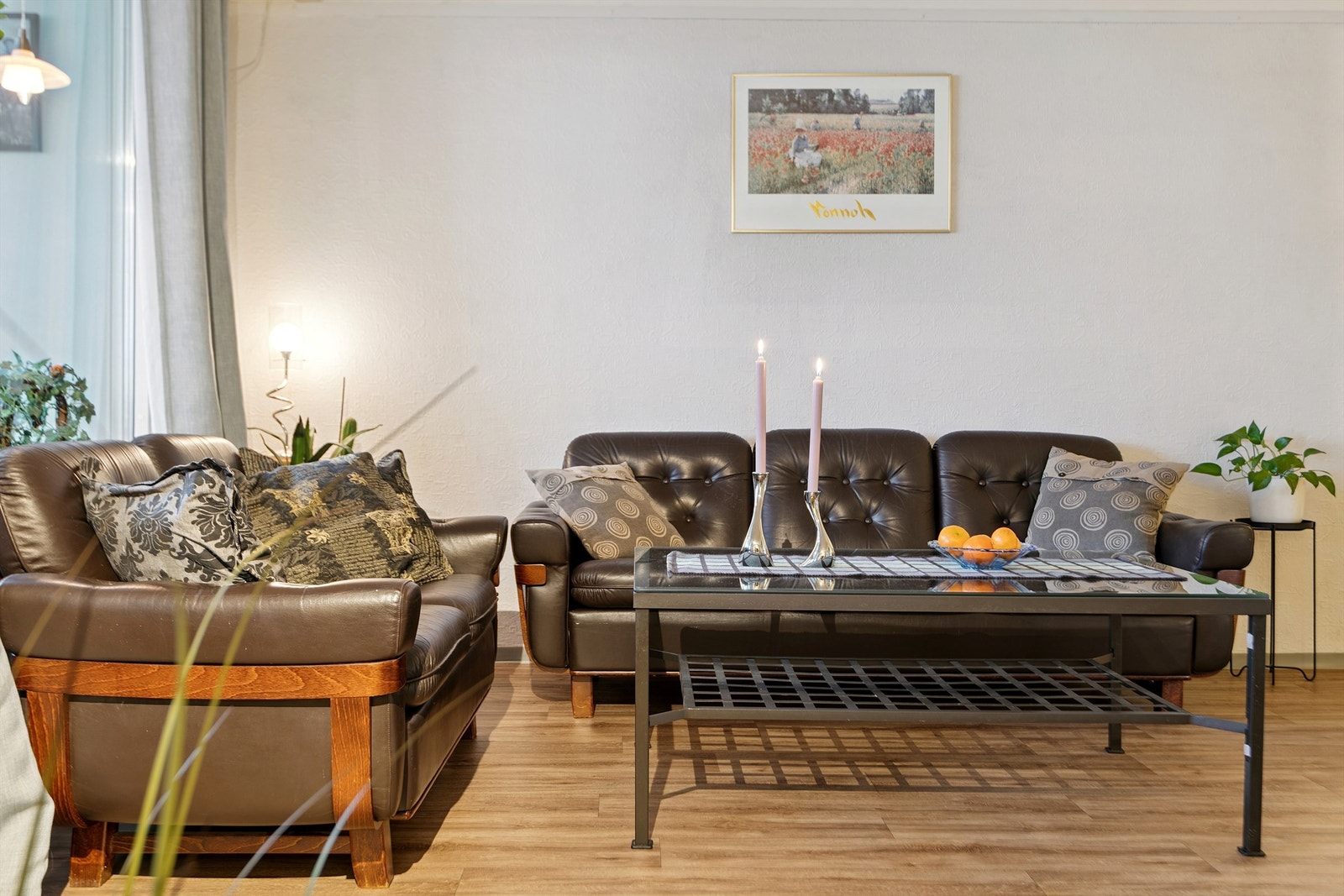 Leiligheten holder en nøktern standard som gir en ny eier mulighet til å modernisere etter eget ønske. Galleribilde