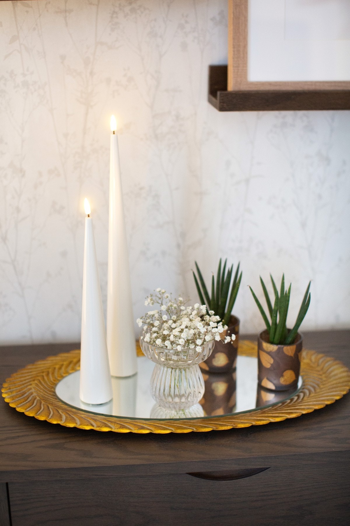 Lave felleskostnader som dekker bygningsforsikring, driftsutgifter, løpende vedlikehold, strøing/brøyting og plenklipping Galleribilde