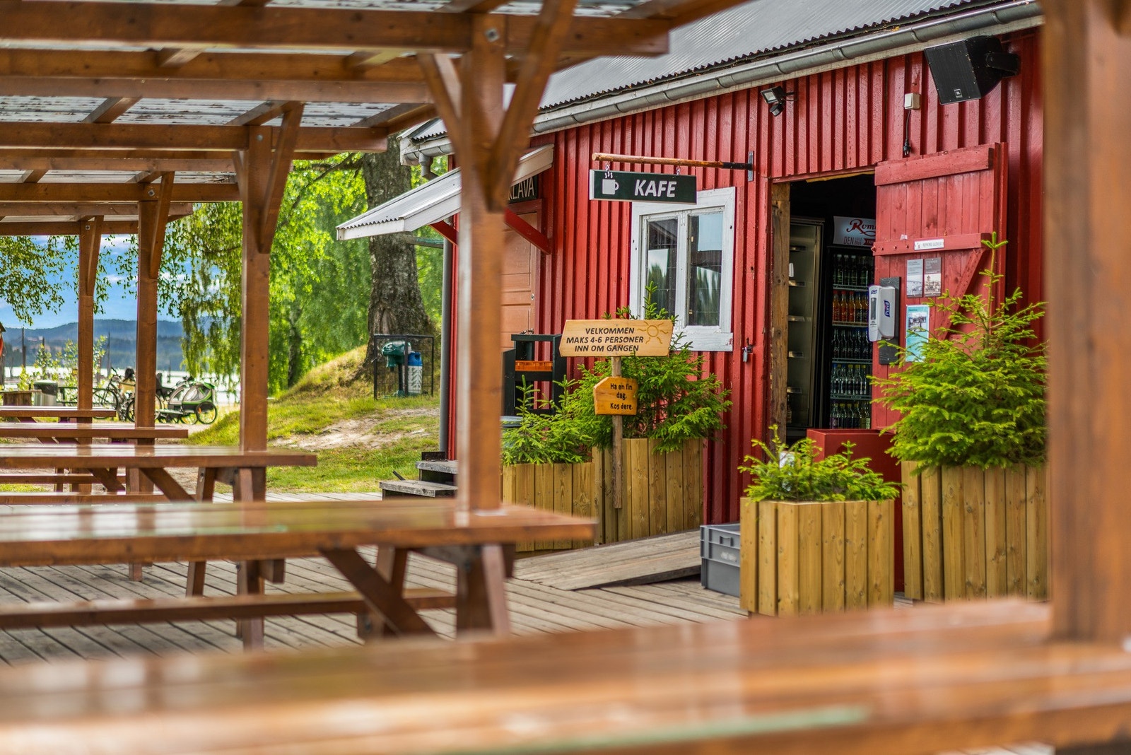 Fetsund byr på vakker natur, flotte skiløyper og fine badeplasser som Hvalstjern, Heiavann og Gansvika. Området har et godt kollektivtilbud, et variert idrettsmiljø og et rikt kulturliv. Galleribilde