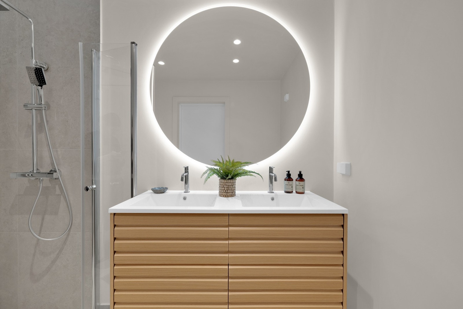 Det er også eget opplegg for vask/tørk på badet. Galleribilde